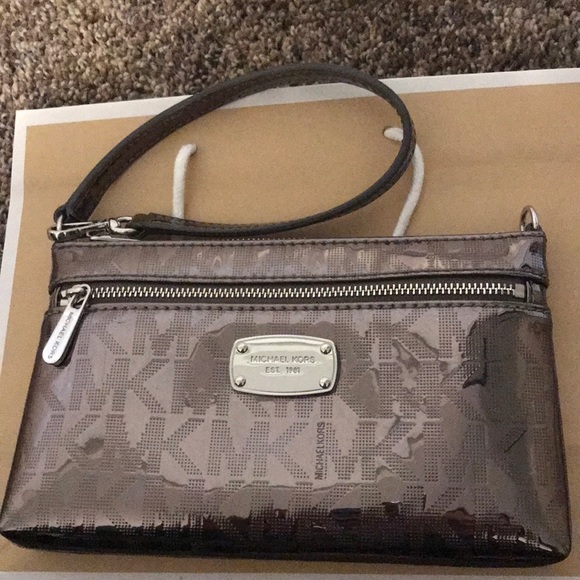 Michael Kors Clutch/Wristlet - Picture 2 of 6